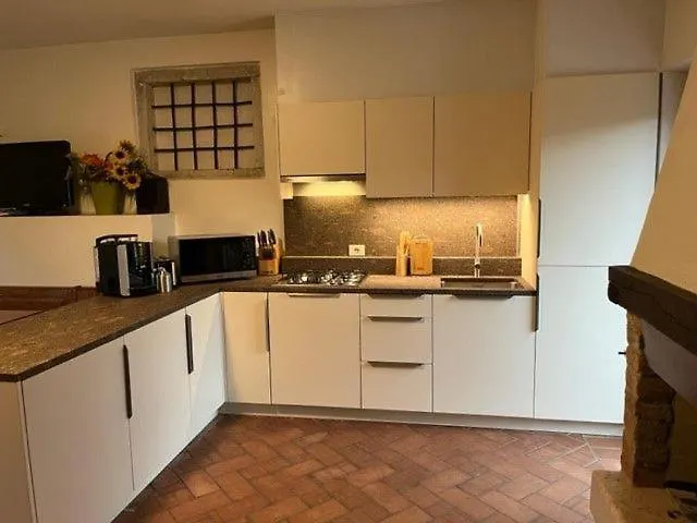 Ferienhaus In Carlotte Mit Eigenem Garten لاتيزي