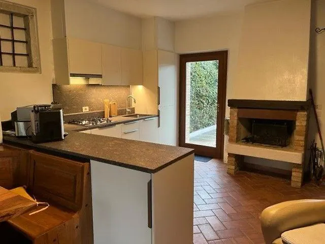 بيت للعطل Ferienhaus In Carlotte Mit Eigenem Garten لاتيزي إيطاليا